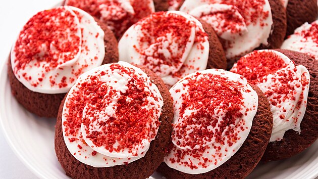 Red Velvet m��ete ud�lat v mnoha variac�ch. V�born� jsou t�eba su�enky.
