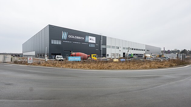 Rozestav�n� skladovac� hala mezi Opatovicemi nad Labem a �eperkou. (6. �nora 2026)