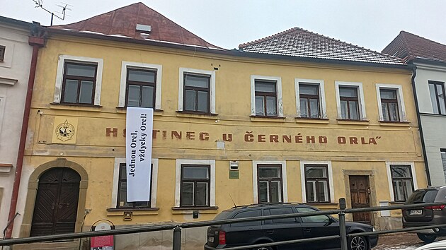 Proslul� hostinec, ve kter�m pil k�vu i �pan�lsk� kr�l, se po letech do�k� rekonstrukce. (4. �nora 2026)