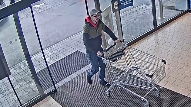 Trojice mu�� je podez�el� z odcizen� deseti akumul�tor� v hodnot� sedmn�ct tis�c korun.