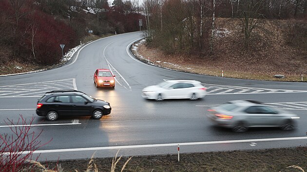 Při stavbě nového obchvatu Pelhřimova zmizí i ne úplně příjemná křižovatka silnic 19 a 112 na Vlašim mezi městem a místní částí Starý Pelhřimov. Nahradí ji velký kruhový objezd.
