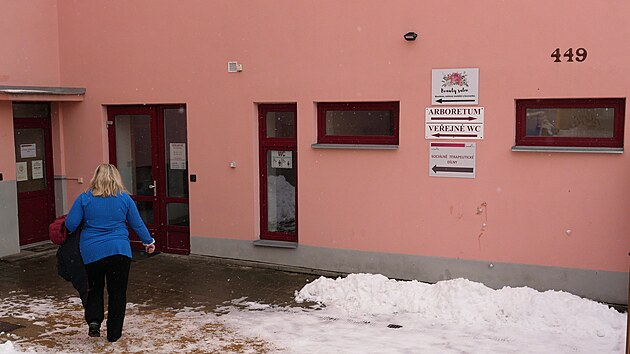 Z Hor�ck�ho muzea zat�m musej� n�v�t�vn�ci doj�t na ve�ejn� toalety na opa�n� stran� n�m�st�. To se ale brzy zm�n�.