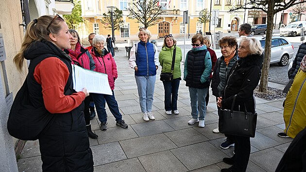 B�hem p��pravy manu�lu uspo��dali jeho auto�i n�kolik vych�zek se z�jemci po m�stech, kter� datab�ze detailn� popisuje.