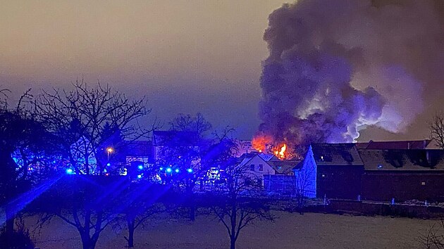 V Praze v m�stsk� ��sti P�edn� Kopanina ho�el rodinn� d�m. (3. �nora 2026)