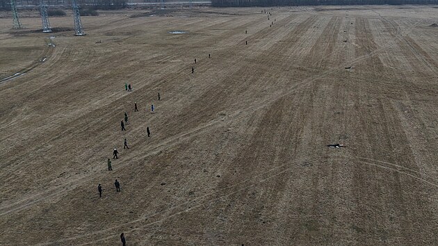 Lednov� odborn� odchyt zaj�c� poln�ch. Projekt vznikl ve spolupr�ci �esk� zem�d�lsk� univerzity v Praze, V�zkumn�ho �stavu lesn�ho hospod��stv� a myslivosti a Honebn�ho spole�enstva Bavorovice. C�lem projektu je l�pe porozum�t tomu, jak se zaj�ci v okol� m�sta pohybuj�, kudy nej�ast�ji proch�zej� a kde jim hroz� nejv�t�� nebezpe��. (5. ledna 2026)