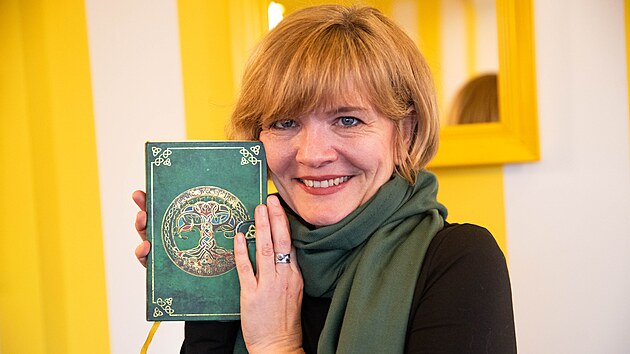 Jarmila Kalvodov� se sv�m ONKODEN�KEM.