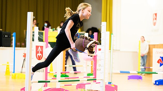 V Kvasic�ch na Krom���sku se konaly z�vody v hobby horsingu.  (31. leden 2026)