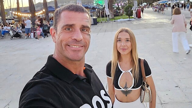 Robert Rosenberg a jeho p��telkyn� Jana v �ecku (2025)