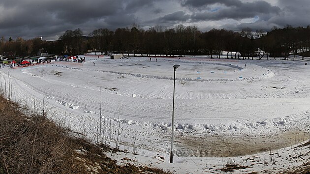 V N�rsku se otev�el are�l pro b�eck� ly�ov�n� s um�l�m sn�hem. (8. �nora 2025)