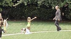 Americký prezident George H.W. Bush a jeho vnu�ka Lauren (26. �ervna 1990)