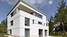 Architektonické �e�ení stavby �erpá z tradice funkcionalistických vil u nás