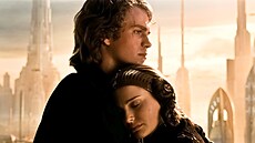 Anakin (Hayden Christensen) a Padmé (Natalie Portman) ve filmu Star Wars:...