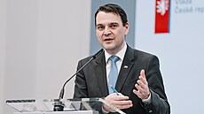 Tisková konference po skon�ení zasedání vlády. Na snímku ministr zahrani�í Petr...