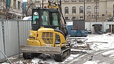 Stavba na Václavském nám�stí zeje prázdnotou.