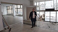 Divadelní klub p�iléhá k n�kdej�ímu obchodnímu centru Slezanka v Opav� a po její demolici m�l být sou�ástí nov� plánované zástavby.