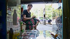 Kontakt zákazníka s prodava�em je prý mnohem osobn�j�í.