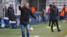 Kou� jabloneckých fotbalist� Lubo� Kozel b�hem utkání se Slováckem.