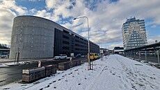 Ve Vsetín� vznikl nový parkovací d�m s kapacitou 307 míst, který stojí vedle...