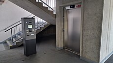 Ve Vsetín� vznikl nový parkovací d�m s kapacitou 307 míst, který stojí vedle...