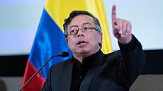 Kolumbijský prezident Gustavo Petro hovo�í b�hem tiskové konference na...