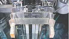 �kolní reaktor VR-1 na Fakult� jaderné a fyzikáln� in�enýrské p�i �VUT Praha je...