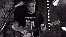 T�inácté album básníka a písni�ká�e Cermaque vy�lo loni 31. �íjna a má název...