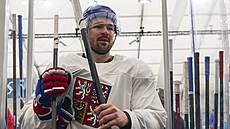 �eský úto�ník Tomá� Hertl odchází do kabiny po tréninku reprezentace.