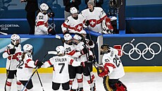 �výcarky slaví výhru nad �e�kami.