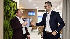 Novou �D Lounge na pra�ském hlavním nádra�í slavnostn� otev�eli generální...