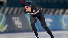 Metod�j Jílek p�i závodu na 5000 metr� v rychlobruslení na zimních olympijských...