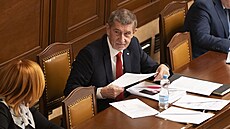 Mimo�ádná sch�ze Poslanecké sn�movny k vyslovení ned�v�ry vlád�. Na snímku...