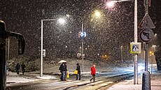 Je bílé sv�tlo ve m�st� bezpe�n�j�í ne� oran�ové?