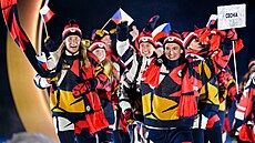 Slavnostní zahájení XXV. zimní olympiády v Itálii. �e�i nastoupili na �ty�ech...