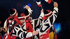 Slavnostní zahájení XXV. zimní olympiády v Itálii. �e�i nastoupili na �ty�ech...