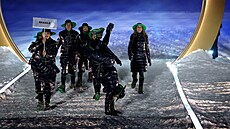 Slavnostní zahájení XXV. zimní olympiády v Itálii. Sportovci Brazílie. (6....