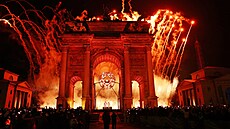 Zapálením olympijských oh�� za�aly v Itálii XXV. zimní hry. Obstarali to t�i...