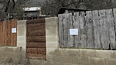 D�m, kde bydlel jeden z mladík�, kte�í jsou vy�et�ování kv�li týrání zví�ete.