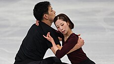 Japonská sportovní dvojice Riku Miurová a Rjú�i Kihara na tréninku v Milán�.