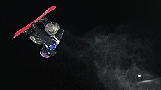 Korejka Ju Sung-un ve finále Big Airu.