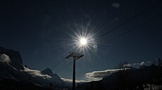 Lanovka Apollonio-Socrepes v Cortin� není krátce p�ed startem olympijských her...