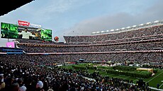 Levi�s Stadium v kalifornské Santa Cla�e b�hem vystoupení Bad Bunnyho v...