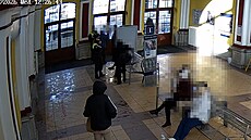 Strá�níci �e�ili poh�e�ovanou �enu, vedle sed�la hledaná dívka