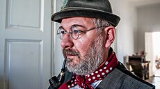 Luká� Volný si od uniforem neodpo�ine ani ve svém volném �ase. Spolupracuje s...