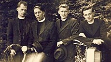 Kn�í Jan Bula (vpravo) a Václav Drbola (druhý zleva) byli v 50. letech 20....