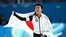 Rychlobrusla�ka Miho Takagiová z Japonska se raduje po závod� na 1000 metr� na...