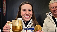 Snowboardistku Zuzanu Mad�rovou, která získala na olympijských hrách v Itálii...