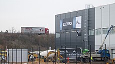 Rozestav�ná skladovací hala mezi Opatovicemi nad Labem a �eperkou. (6. února...