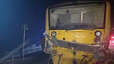 Nehoda nákladního vozidla s vlakem v obci �eleznice (5. února 2026)