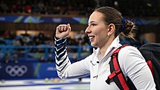 Curlerka Julie Zelingrová slaví první vít�zství po utkání s Ji�ní Koreou. (7....
