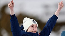 Slovinská skokanka na ly�ích Nika Prevcová obsadila druhé místo. (7. února 2026)